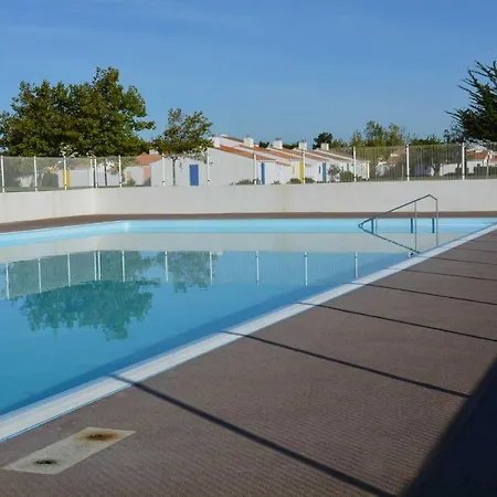 Holiday home Charmante Ferme Marine, Complexe Avec Piscine *